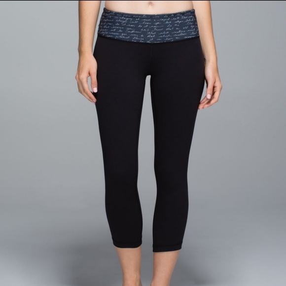 lululemon athletica Pants - Lululemon Wunder Under Crop II Script Size 6